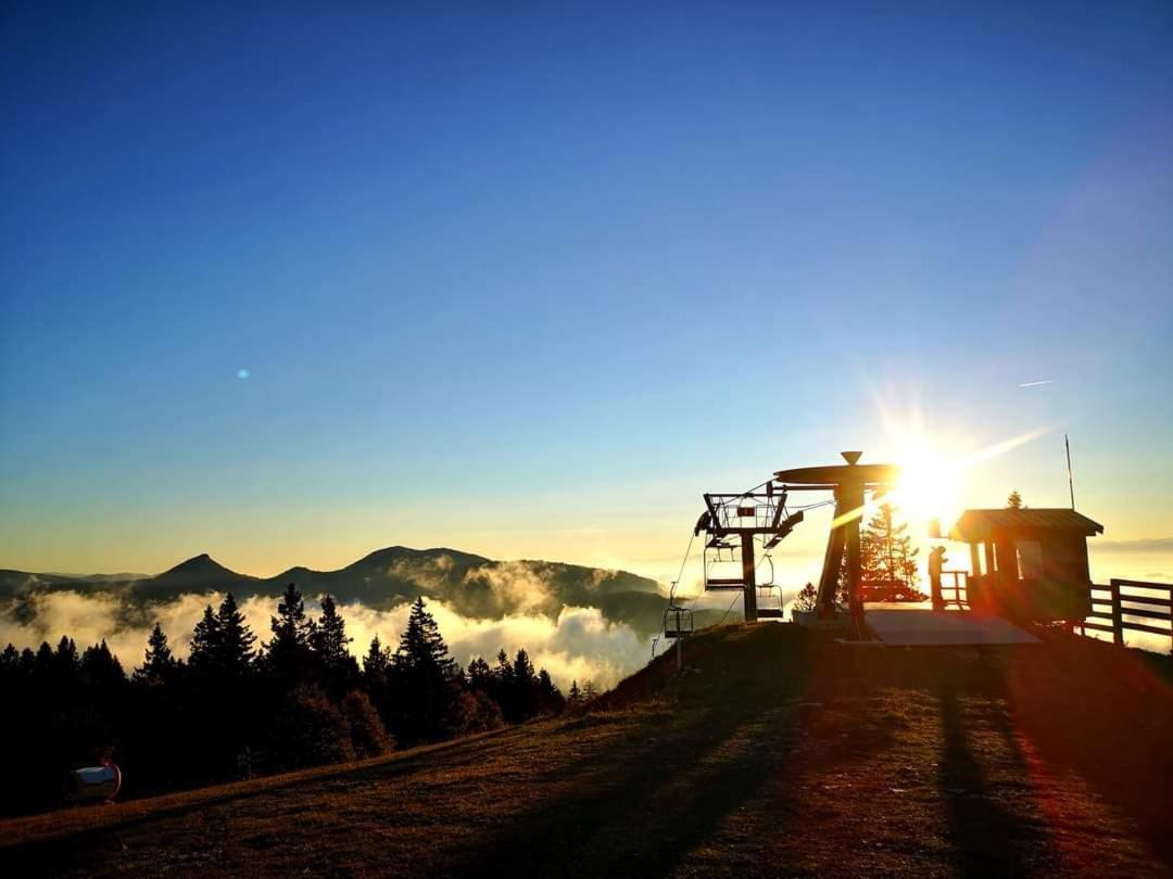 Place Royale Pour 10 A 12 Personnes A 30 Met Des Pistes De Ski Et Vtt Métabief المظهر الخارجي الصورة